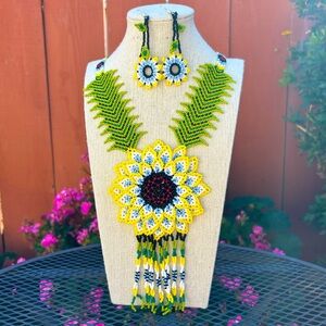 Handmade Chakira bead three-layer XL flower necklace and earrings